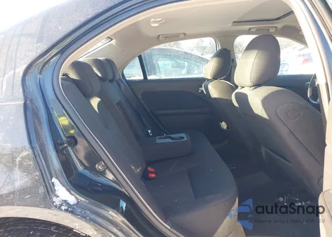 2010 Mercury Milan from USA, damaged, VIN 3MEHM0HA5AR602610